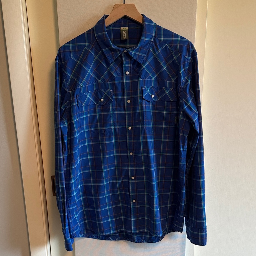 Stio Blue Plaid Casual Button Down Shirt